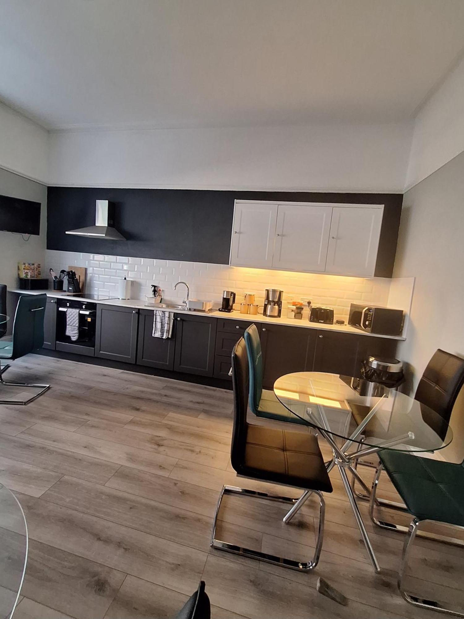 No 27 Chapel Street Guest House لاندودنو المظهر الخارجي الصورة